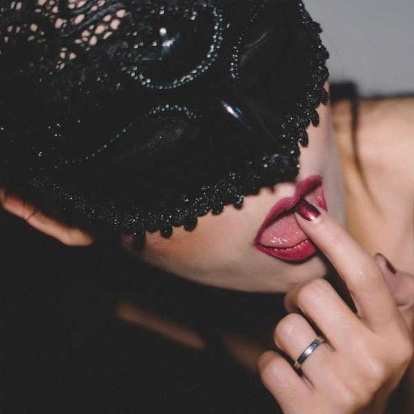 Proteção de privacidade: como proteger sua identidade | Viver de CamGirl